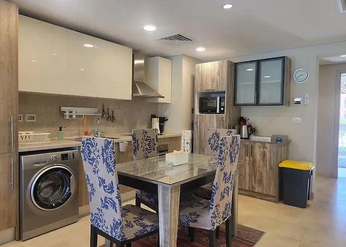 Mangroovy Serinity 2br Pool View Apartment