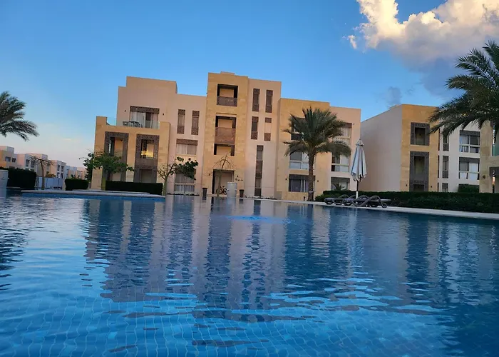 Mangroovy Serinity 2br Pool View